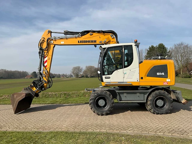 2019 liebherr a914 litronic banden graafmachine - afbeelding 41 van  42