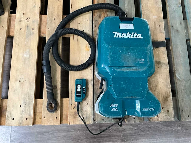 2019 makita dvc665 stofzuiger - afbeelding 1 van  6