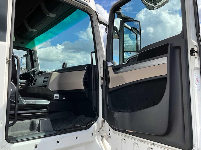 2019 man tgx 18.460 4x2 euro6 vrachtwagen - afbeelding 28 van  37