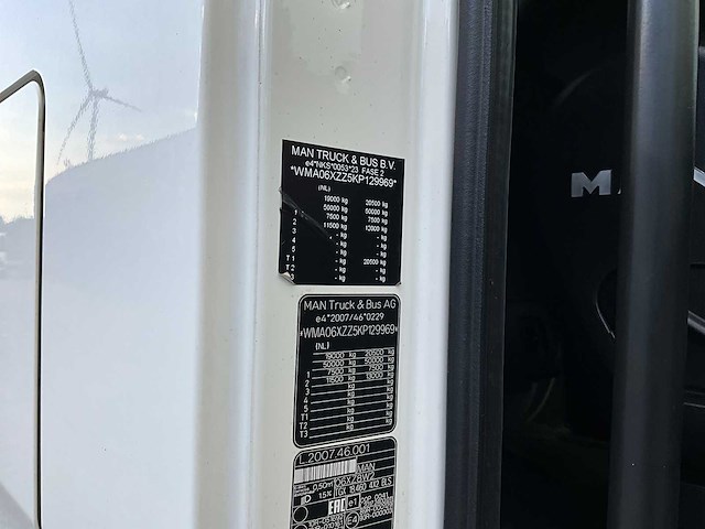 2019 man tgx 18.460 4x2 euro6 vrachtwagen - afbeelding 29 van  36