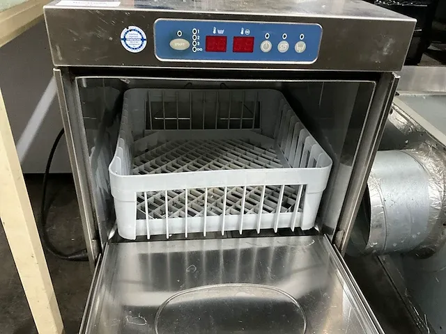 2019 metos lux 40 el glazenspoelmachine - afbeelding 3 van  5