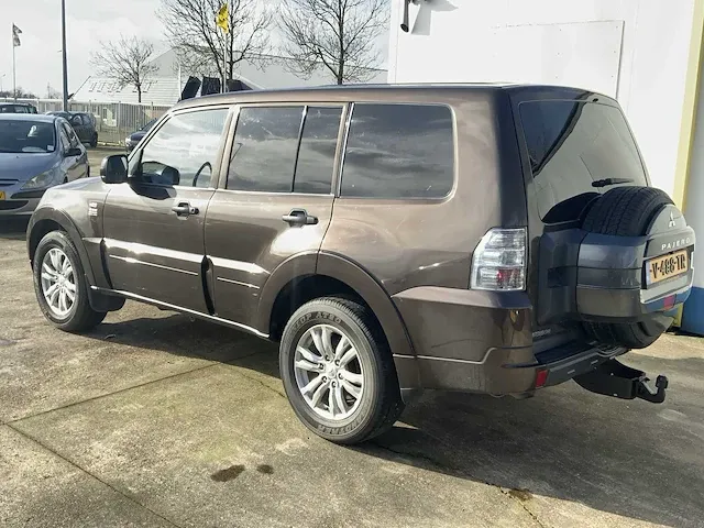 2019 mitsubishi pajero 3.2di-d c-stijl 4x4 terrein bedrijfsvoertuig - afbeelding 29 van  30