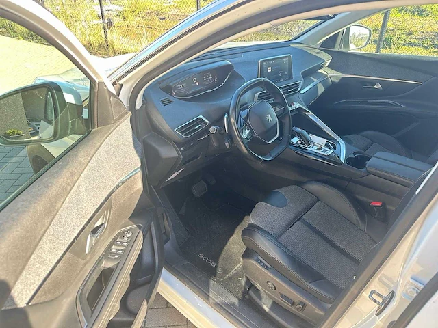 2019 peugeot 5008 automaat 1.2 puretech allure 7p - afbeelding 18 van  19