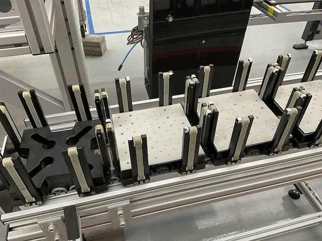 2019 pick and place machine - afbeelding 10 van  21