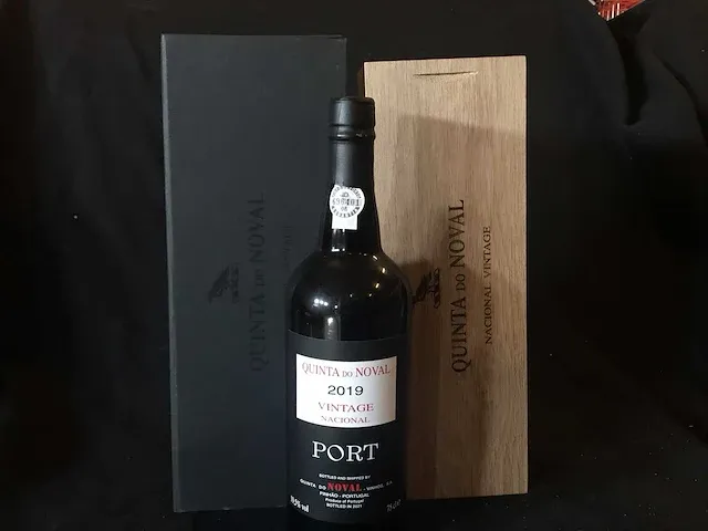 2019 quinta do noval nacional vintage port - afbeelding 1 van  3