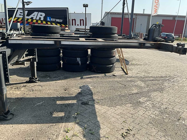 2019 renders f08fj3hwsb containerchassis - afbeelding 2 van  23