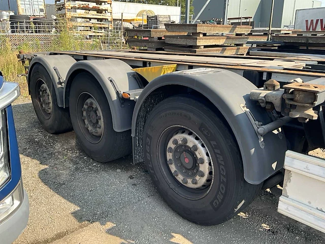 2019 renders f08fj3hwsb containerchassis - afbeelding 22 van  23