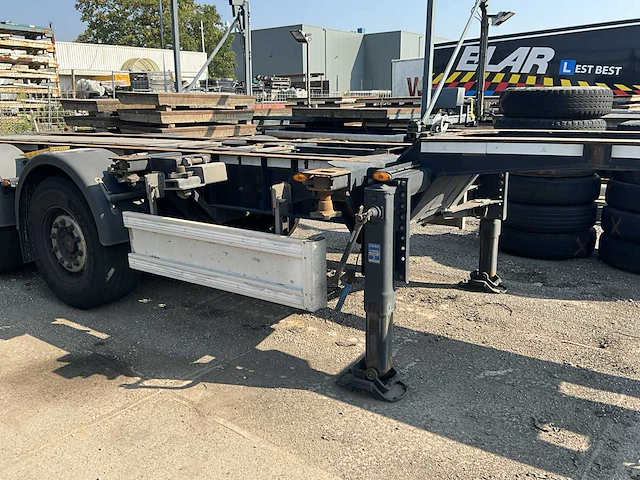 2019 renders f08fj3hwsb containerchassis - afbeelding 23 van  23