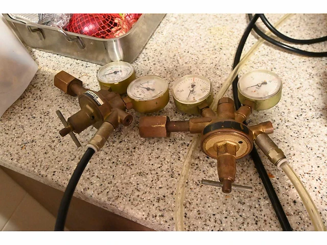 2019 reton rt-59lf semi-automatische schalensluitmachine - afbeelding 7 van  8