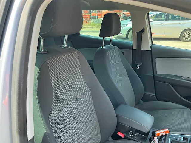 2019 seat leon st 1.0 ecotsi style business intense personenauto - afbeelding 24 van  37