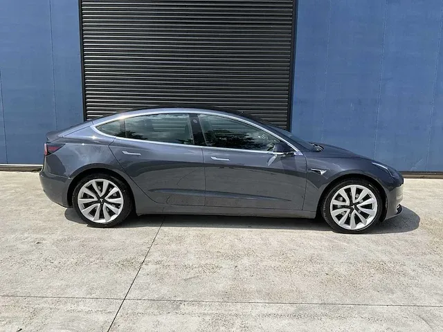 2019 tesla model 3 long range dual motor personenauto - afbeelding 44 van  47