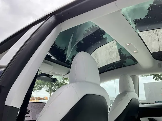 2019 tesla model 3 long range dual motor personenauto - afbeelding 25 van  38