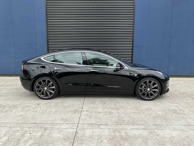 2019 tesla model 3 long range dual motor personenauto - afbeelding 35 van  38