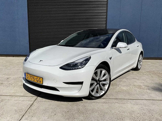 2019 tesla model 3 personenauto - afbeelding 1 van  28