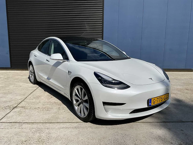 2019 tesla model 3 personenauto - afbeelding 12 van  28