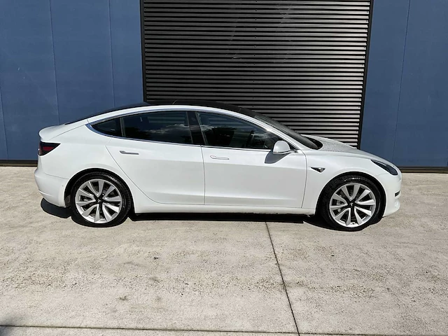 2019 tesla model 3 personenauto - afbeelding 25 van  28