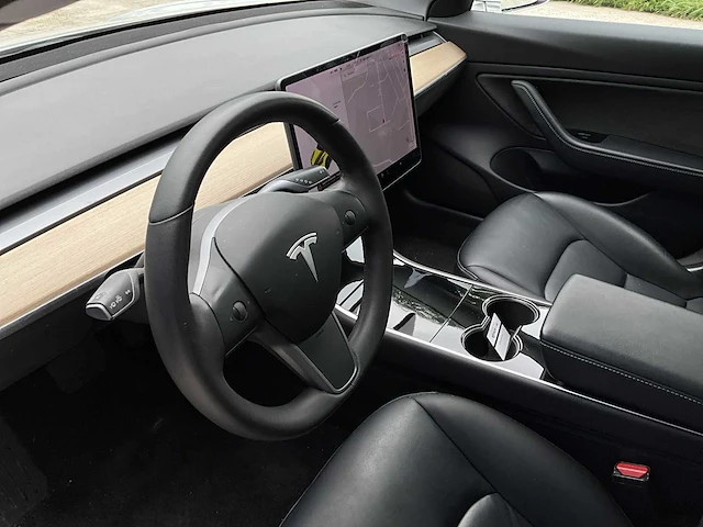 2019 tesla model 3 personenauto - afbeelding 6 van  37