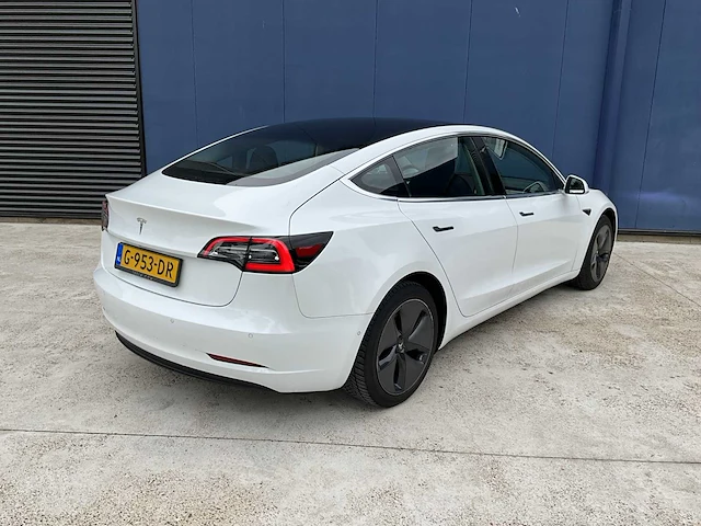 2019 tesla model 3 personenauto - afbeelding 32 van  37