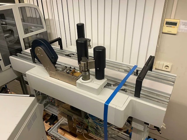 2019 track system siemens dimension vista 500/1500/1500 chemie analyseer machine met voor-analyselijn - afbeelding 71 van  98