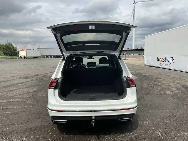 2019 volkswagen tiguan allspace 2.0 tdi 4motion highline personenauto - afbeelding 10 van  57