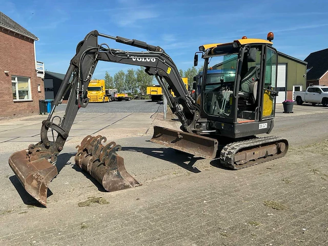 2019 volvo ecr35d midigraafmachine - afbeelding 1 van  57