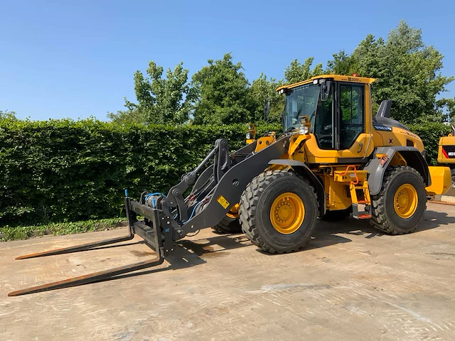 2019 volvo l70h long boom wiellader met nieuwe set “heavy duty” hydraulisch palletvorken + cdc steering - afbeelding 1 van  58