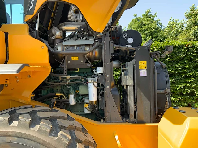 2019 volvo l70h long boom wiellader met nieuwe set “heavy duty” hydraulisch palletvorken + cdc steering - afbeelding 38 van  58