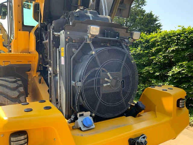 2019 volvo l70h long boom wiellader met nieuwe set “heavy duty” hydraulisch palletvorken + cdc steering - afbeelding 39 van  58