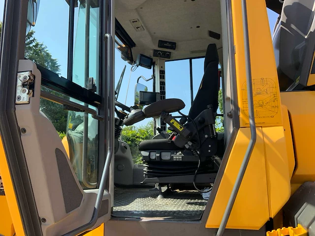 2019 volvo l70h long boom wiellader met nieuwe set “heavy duty” hydraulisch palletvorken + cdc steering - afbeelding 42 van  58