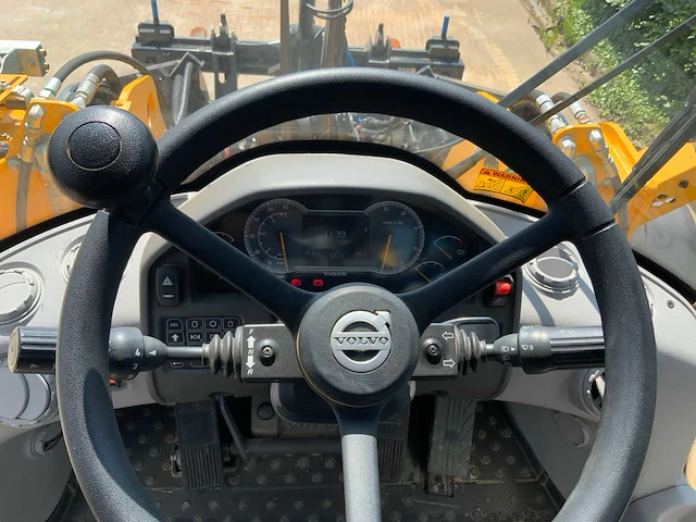 2019 volvo l70h long boom wiellader met nieuwe set “heavy duty” hydraulisch palletvorken + cdc steering - afbeelding 51 van  58