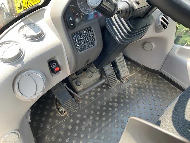 2019 volvo l70h long boom wiellader met nieuwe set “heavy duty” hydraulisch palletvorken + cdc steering - afbeelding 54 van  58