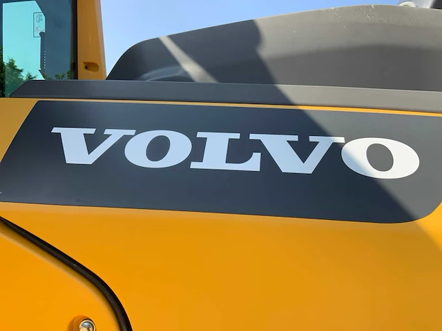 2019 volvo l70h long boom wiellader met nieuwe set “heavy duty” hydraulisch palletvorken + cdc steering - afbeelding 9 van  58