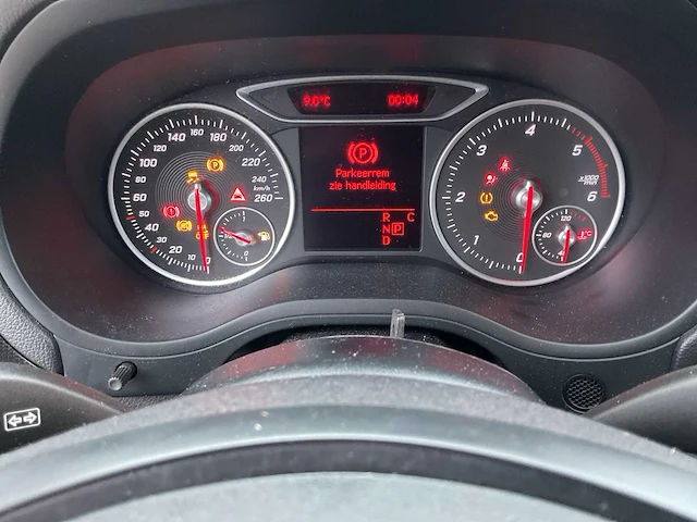 2020 - mercedes-benz - b-klasse - 220 d ambition - personenauto - afbeelding 19 van  32