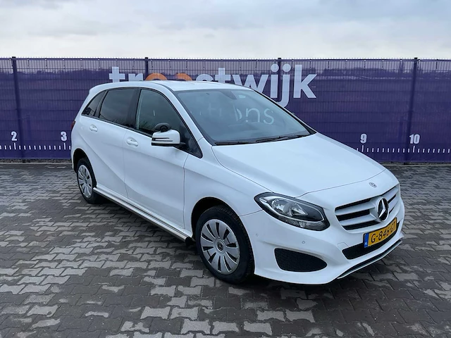 2020 - mercedes-benz - b-klasse - 220 d ambition - personenauto - afbeelding 22 van  32