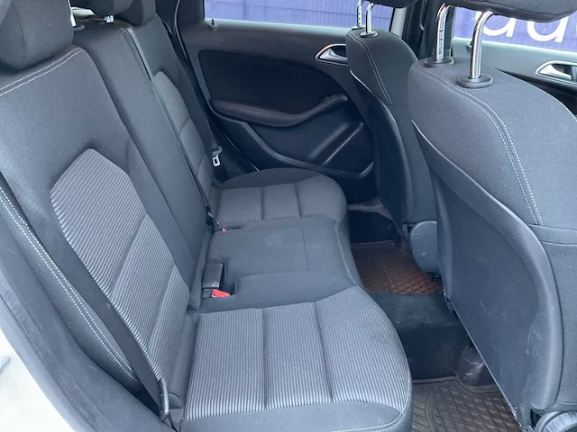 2020 - mercedes-benz - b-klasse - 220 d ambition - personenauto - afbeelding 28 van  32