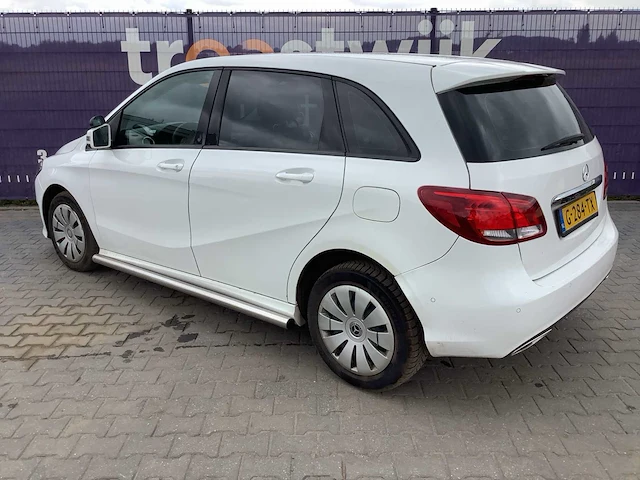 2020 - mercedes-benz - b-klasse - 220 d ambition - personenauto - afbeelding 7 van  13