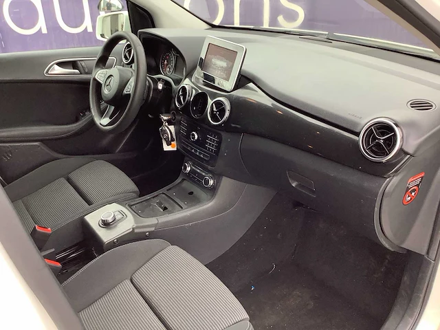 2020 - mercedes-benz - b-klasse - 220 d ambition - personenauto - afbeelding 9 van  13