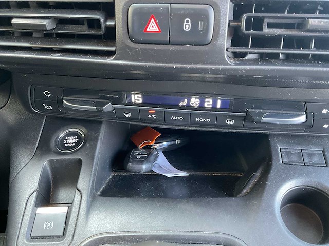 2020 - toyota - proace city - 1.5 d-4d innovator - bedrijfswagen - afbeelding 2 van  19