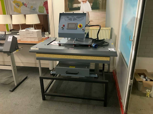 2020 adkins omc 750 pneumatische transferwarmtepers - afbeelding 2 van  8