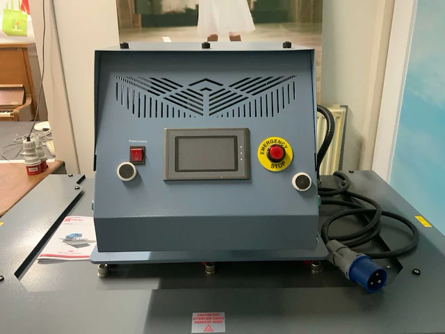2020 adkins omc 750 pneumatische transferwarmtepers - afbeelding 4 van  8