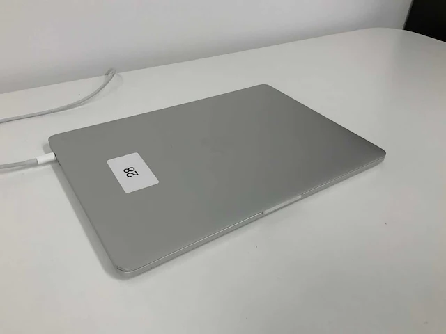 2020 apple 13-inch macbook pro mxk62n/a laptop - afbeelding 4 van  6