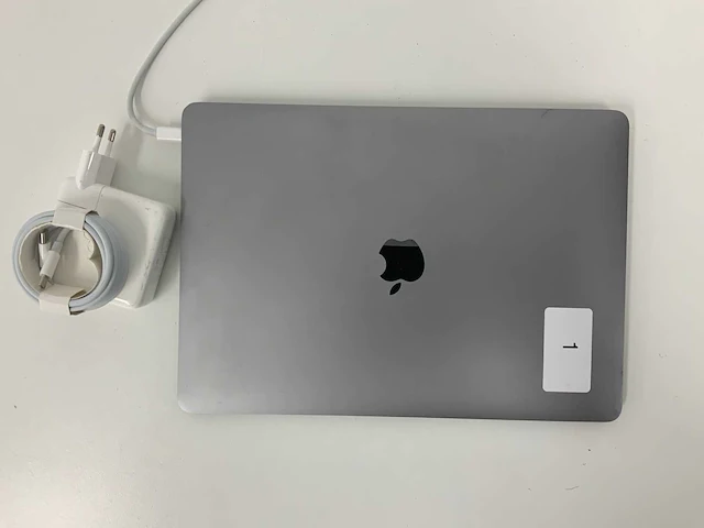 2020 apple a2337 13-inch macbook air mgn63n/a laptop - afbeelding 4 van  6