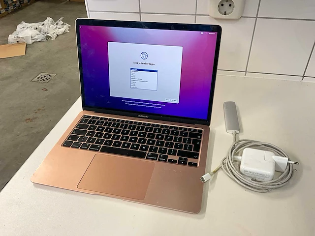 2020 apple macbook air (retina, 13-inch, 2020 laptop - afbeelding 1 van  6