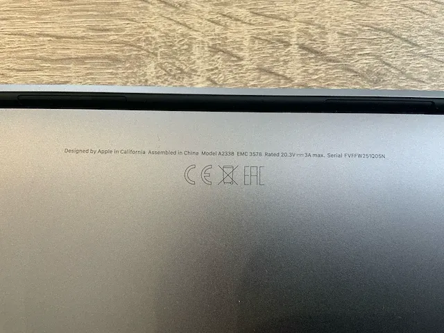 2020 apple macbook pro 13" a2338 laptop - afbeelding 8 van  9