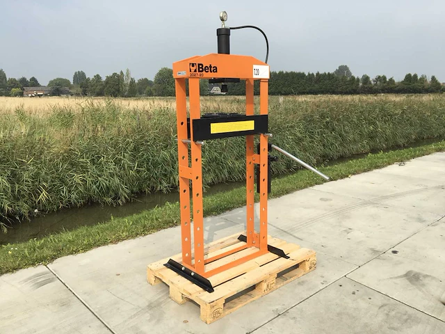 2020 beta garage pers - afbeelding 1 van  7