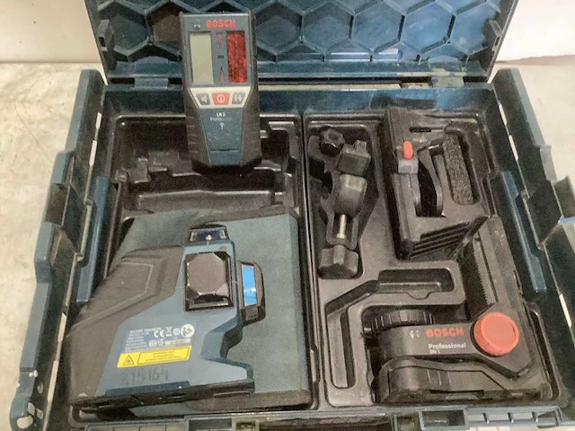 2020 bosch gll 3-80p hoeklaser - afbeelding 1 van  6