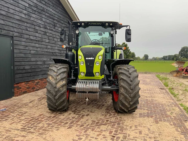 2020 claas arion 650 vierwielaangedreven landbouwtractor - afbeelding 23 van  35