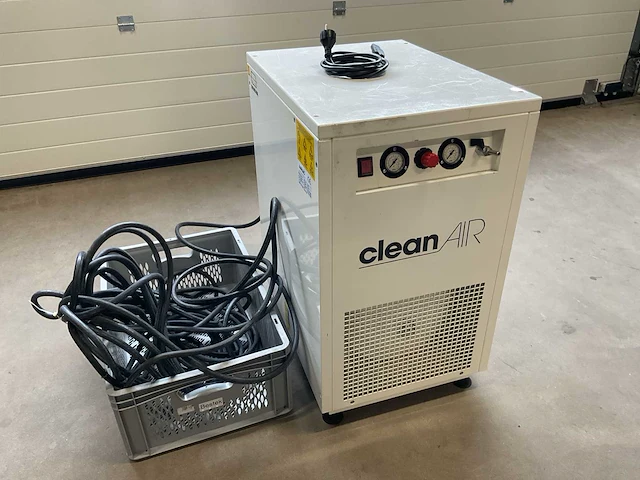 2020 clean air clr 15/30 st olievrije geluidgedempte compressor - afbeelding 1 van  7
