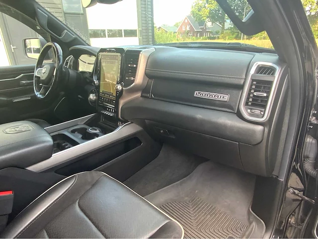 2020 dodge ram 1500 5.7 v8 4x4 cc laramie pick-up - afbeelding 19 van  46