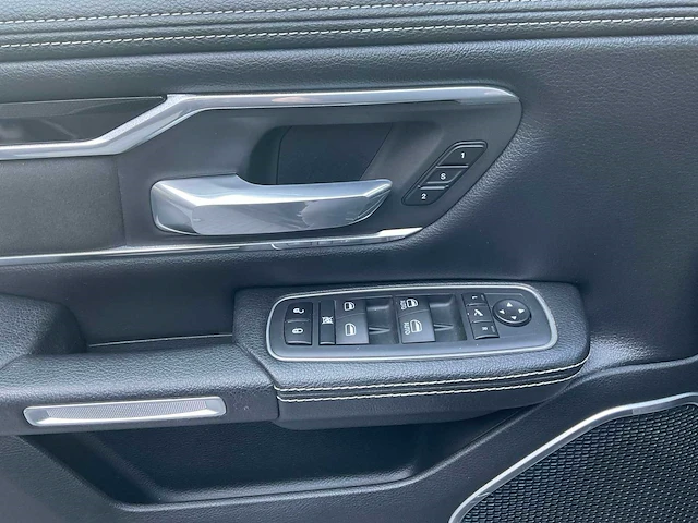 2020 dodge ram 1500 hemi 5.7l bedrijfswagen - afbeelding 18 van  25
